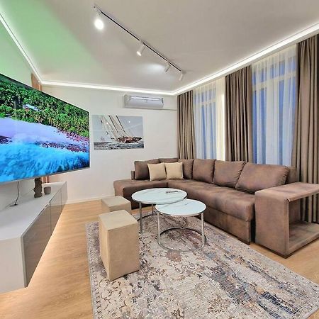 Luxury Apartment. 75 Inches Tv Varna Exteriér fotografie