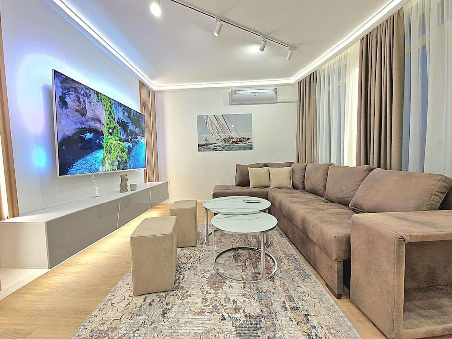 Luxury Apartment. 75 Inches Tv Varna Exteriér fotografie