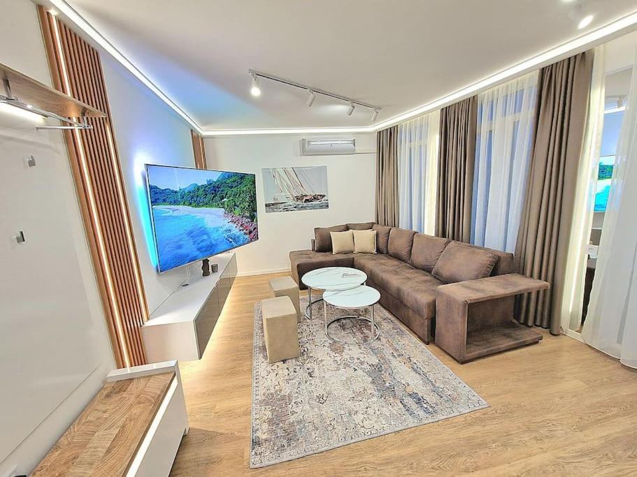 Luxury Apartment. 75 Inches Tv Varna Exteriér fotografie