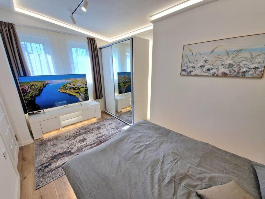 Luxury Apartment. 75 Inches Tv Varna Exteriér fotografie